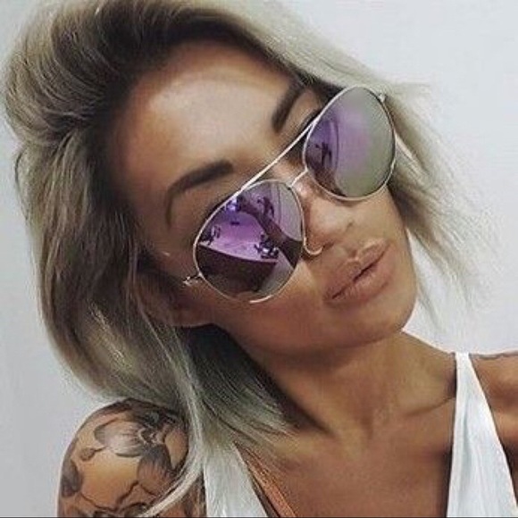 Rose Gold Mirrored Classic Aviator Sunglasses - Picture 3 of 4